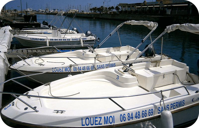 Easy Boat Palavas. Location de bateaux sans permis à Palavas les Flots. Promenade en mer ou sur les canaux. Forfait pêche. Idéal pour les couples et les familles.