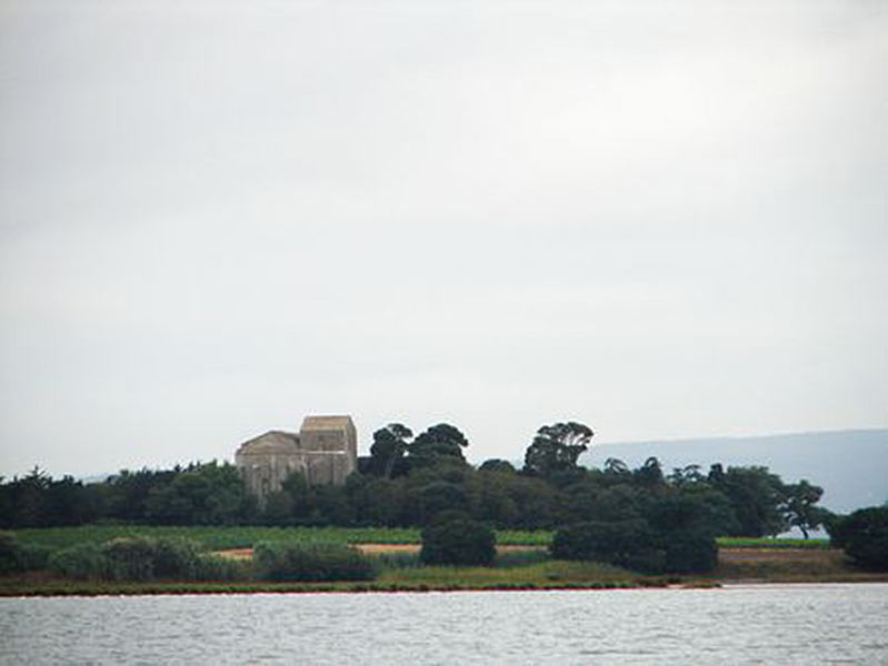 Easy Boat Palavas. Location de bateaux sans permis à Palavas les Flots. Promenade en mer ou sur les canaux. Forfait pêche. Idéal pour les couples et les familles.