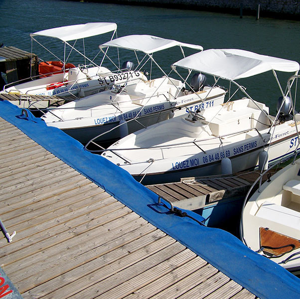 Easy Boat Palavas. Location de bateaux sans permis à Palavas les Flots. Promenade en mer ou sur les canaux. Forfait pêche. Idéal pour les couples et les familles.