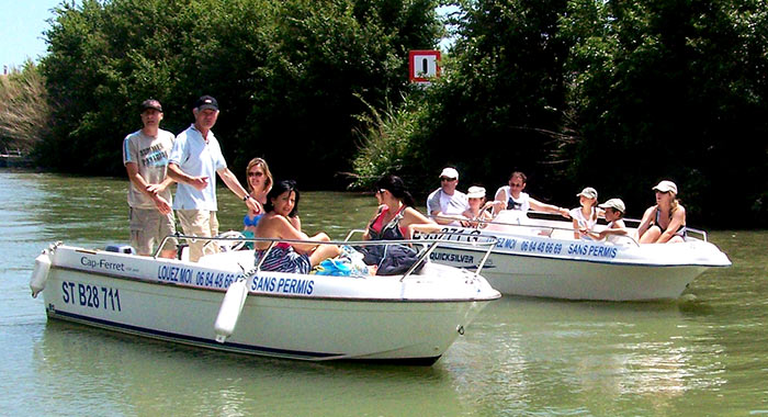 Easy Boat Palavas. Location de bateaux sans permis à Palavas les Flots. Promenade en mer ou sur les canaux. Forfait pêche. Idéal pour les couples et les familles.